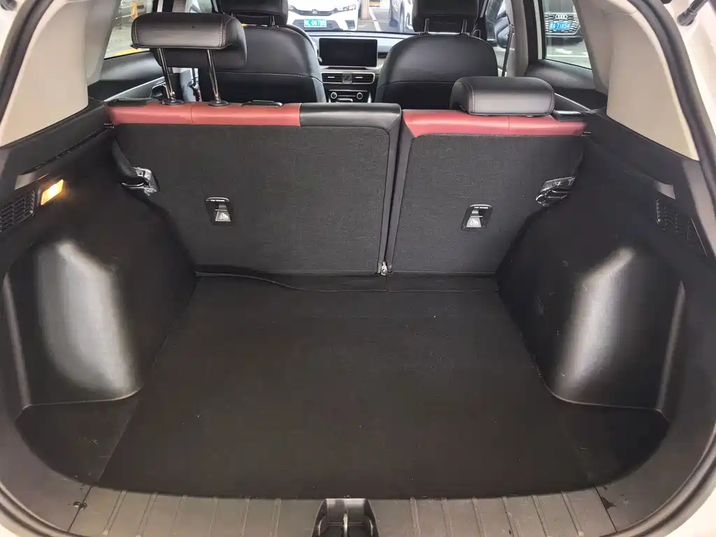 Geely Binyue — миниатюра 14
