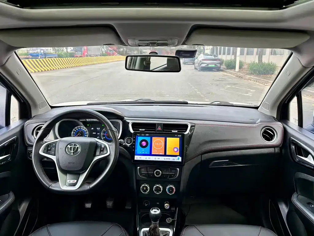 Brilliance V3 2016 1.5L MT