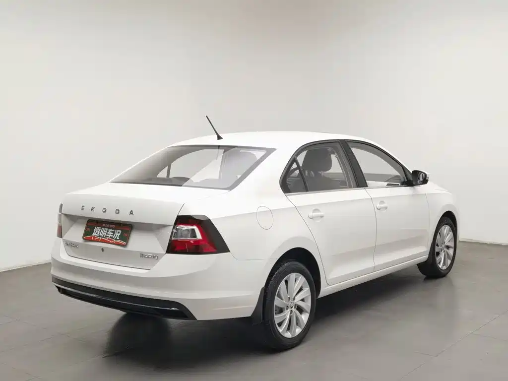 Skoda Rapid — миниатюра 2