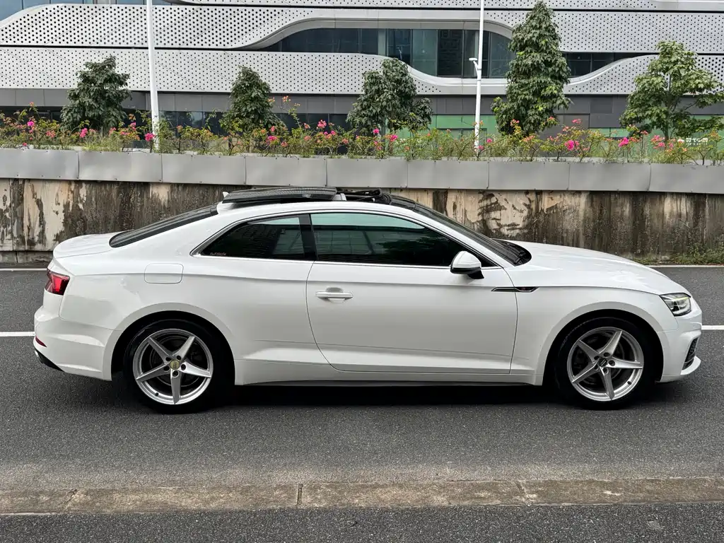 Audi A5 (Import) — миниатюра 8