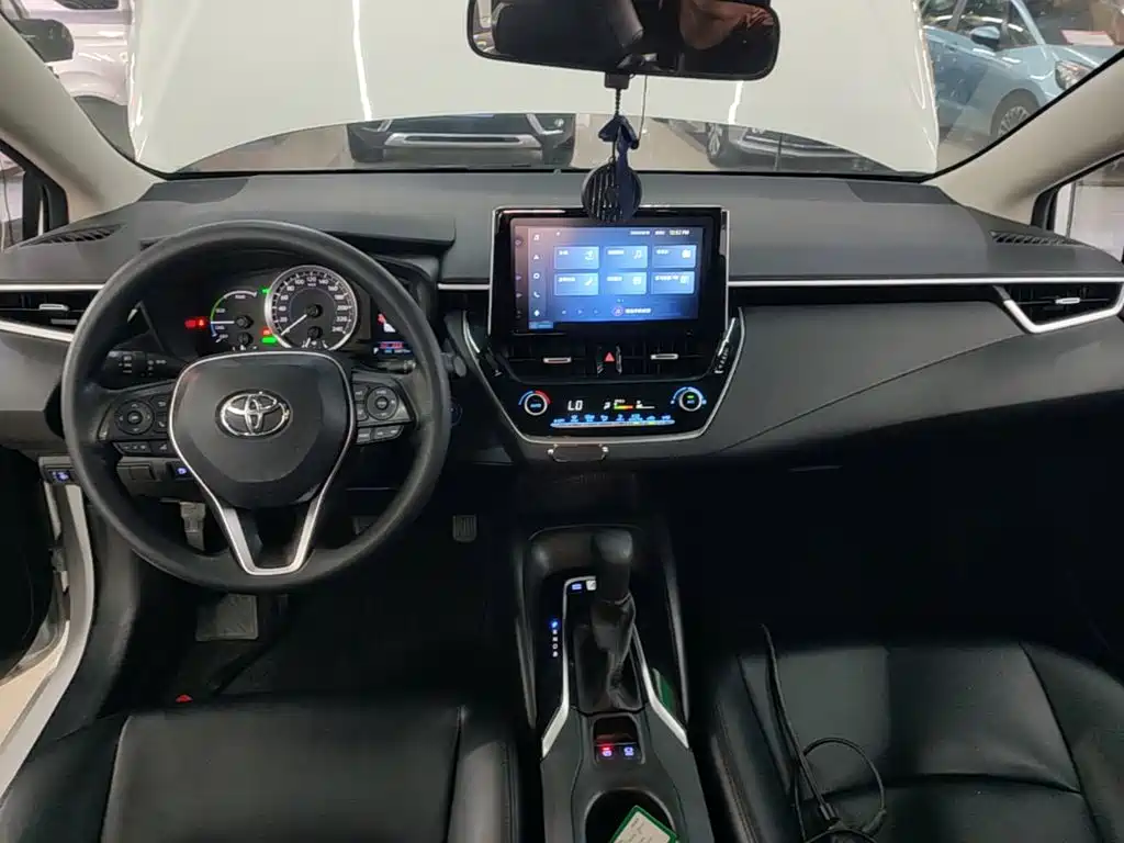 Toyota Corolla — миниатюра 10