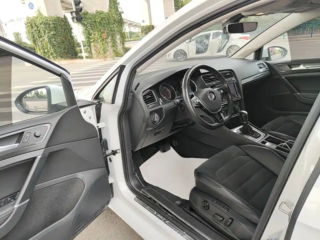 Volkswagen Golf — миниатюра 16