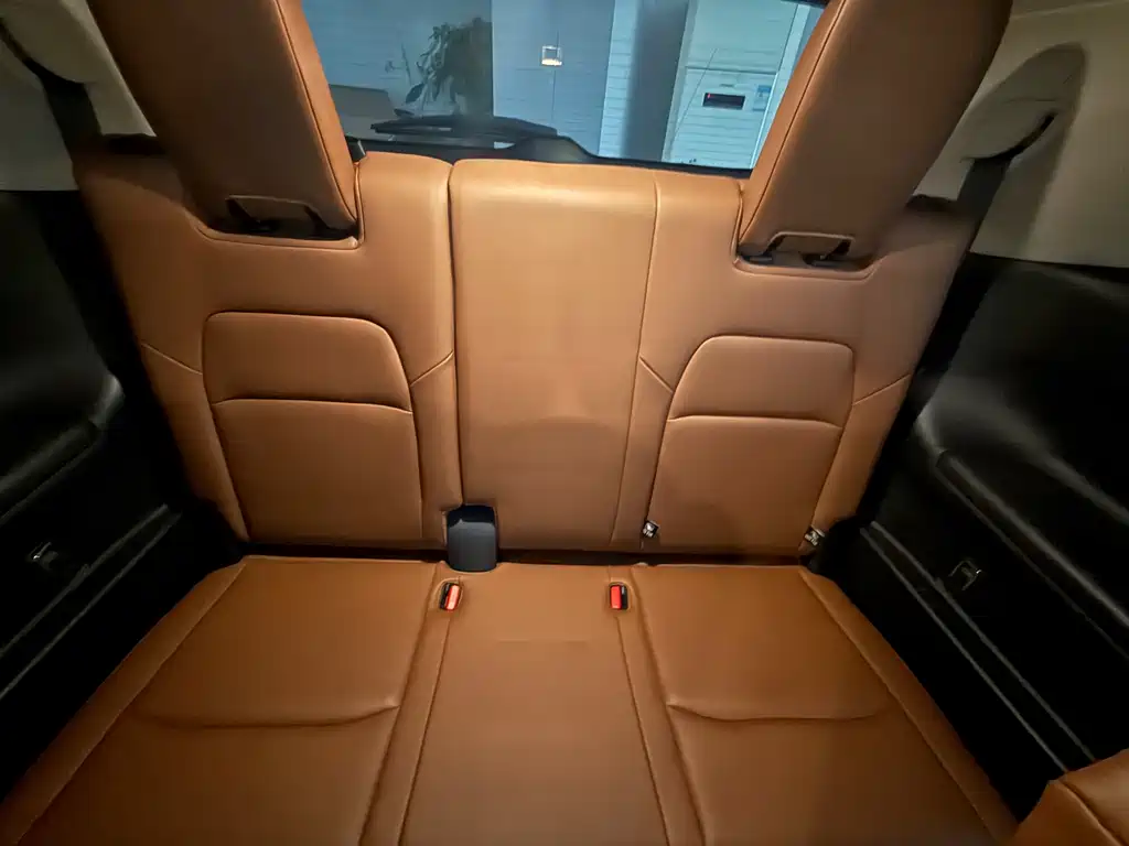 NISSAN EXPLORING THE LAND