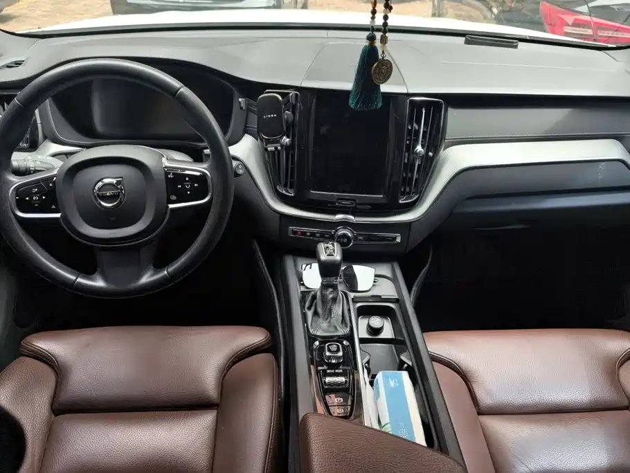 Volvo XC60 — миниатюра 12