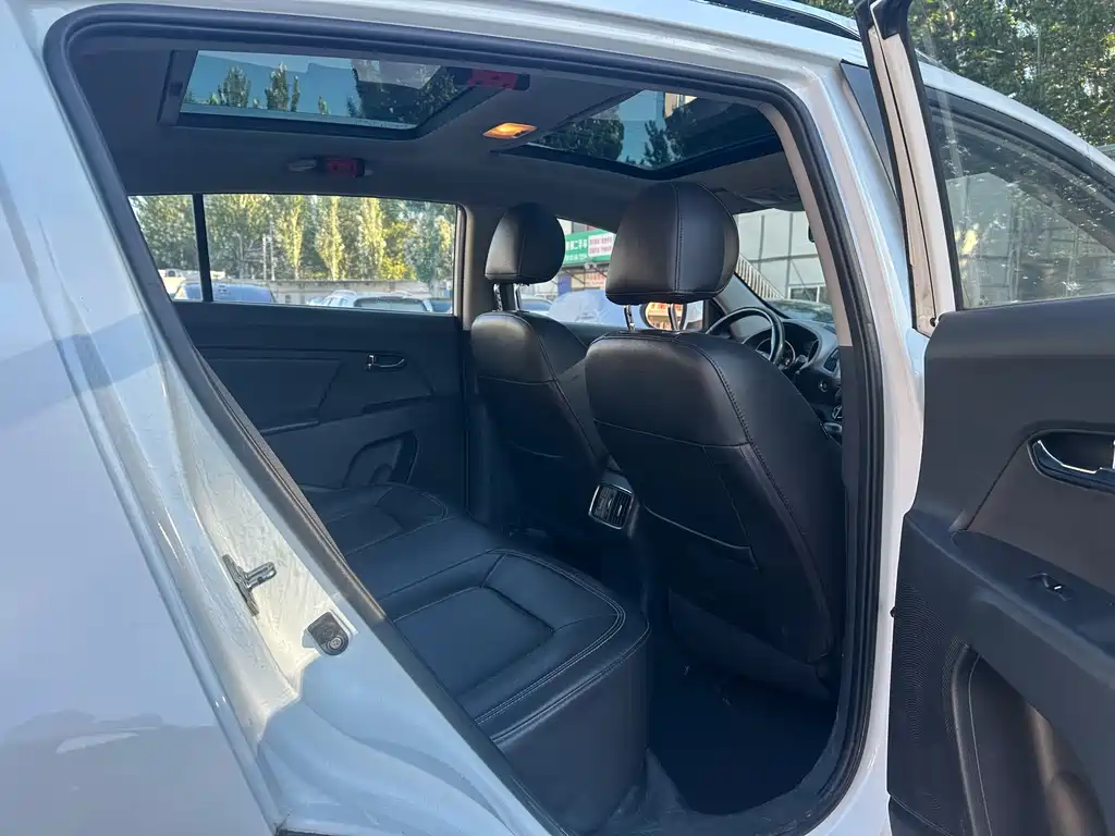 Kia Sportage — миниатюра 15