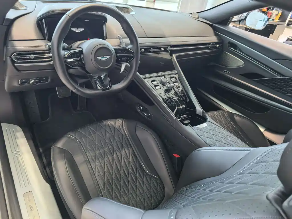Aston Martin DB12 2025 4.0T V8 Coupe