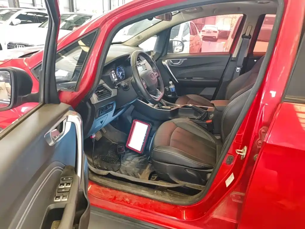 Geely Vision X3 — миниатюра 16