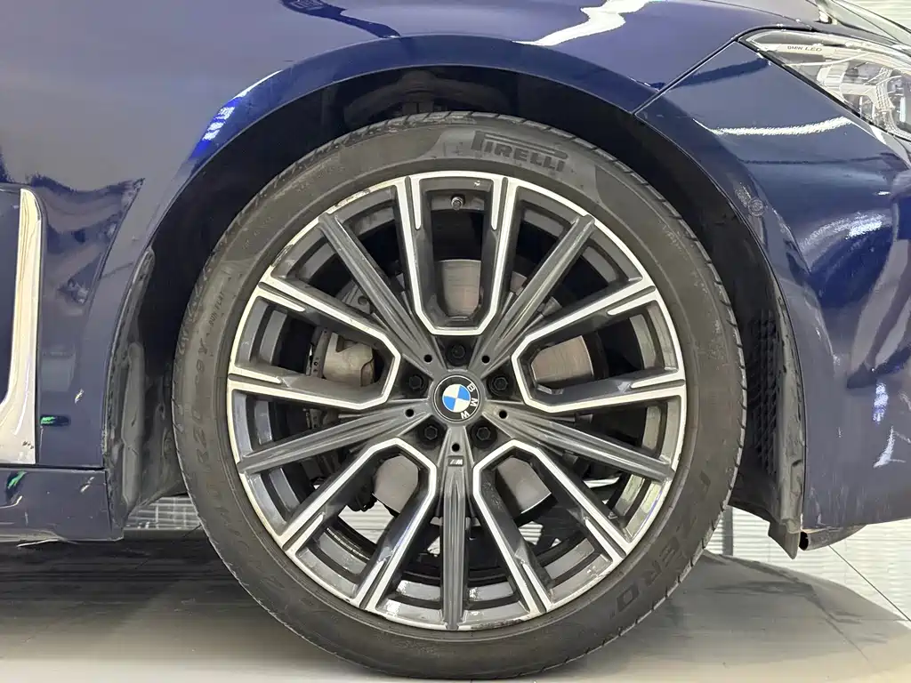 BMW 7 Series — миниатюра 18