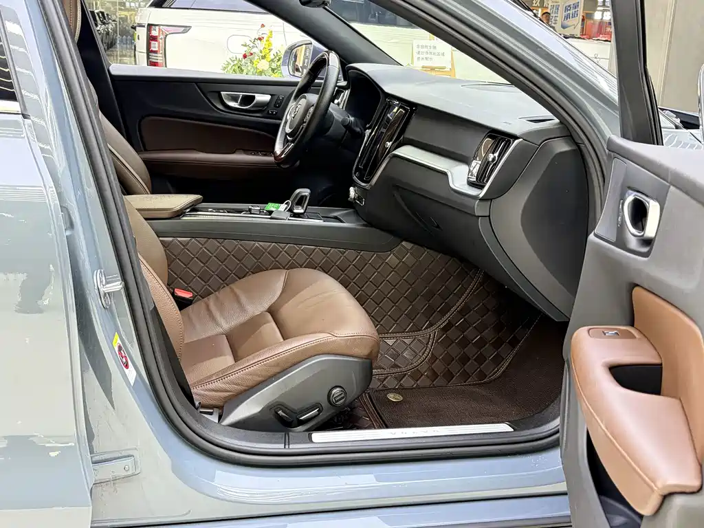 Volvo S60 — миниатюра 14