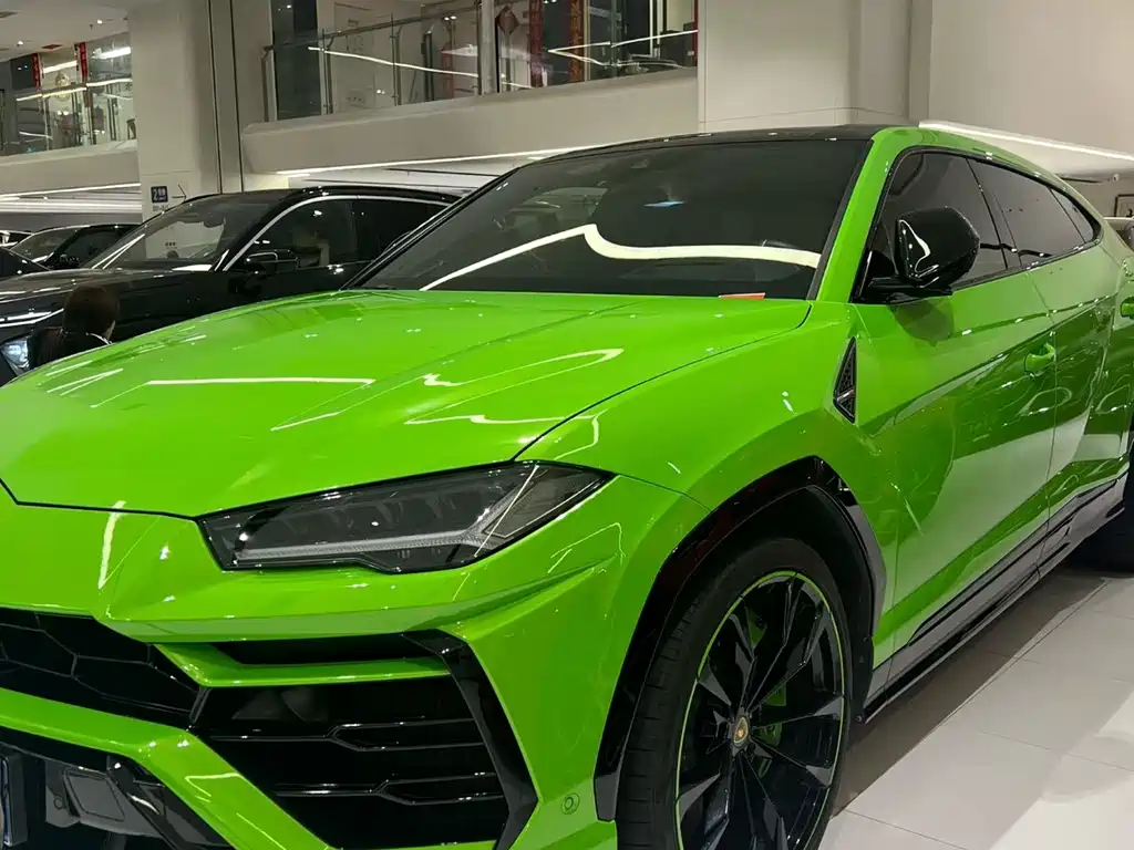 Lamborghini Urus 2021