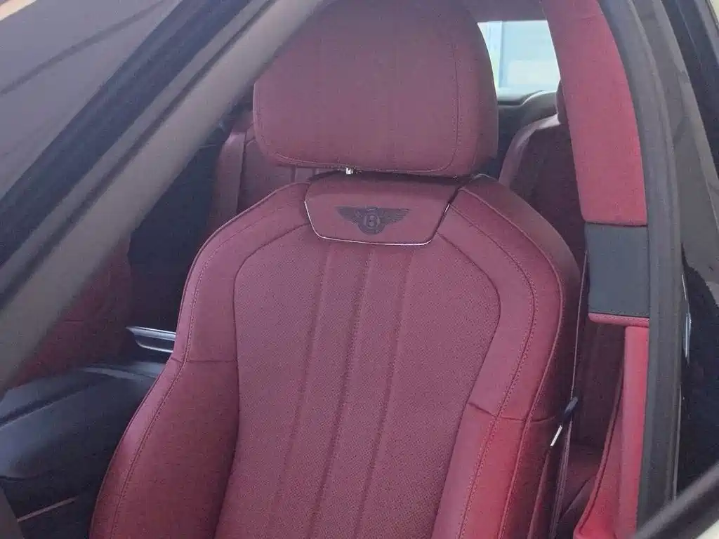 Bentley Flying Spur — миниатюра 7
