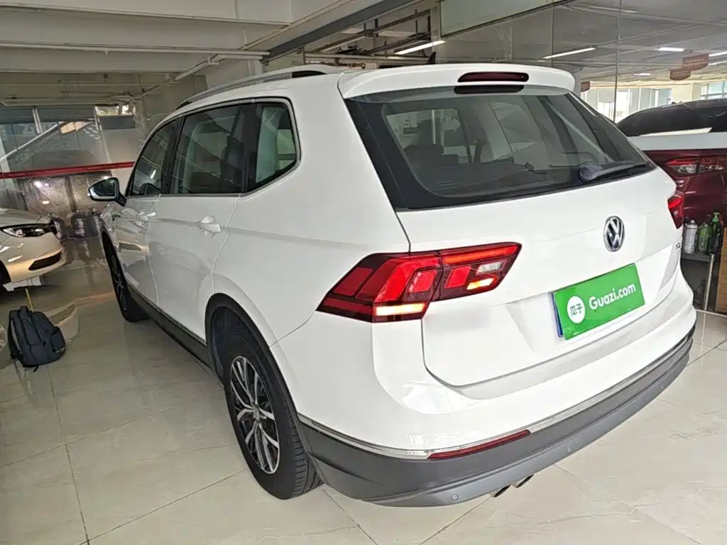 Volkswagen Tiguan L — миниатюра 5