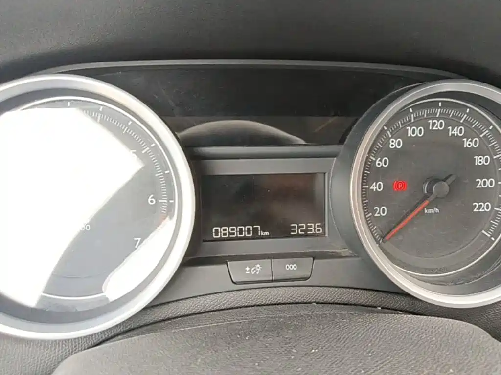 Peugeot 408 — миниатюра 12