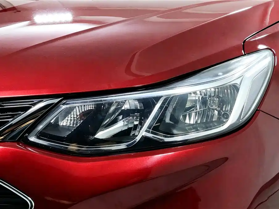 Chevrolet Cruze — миниатюра 12
