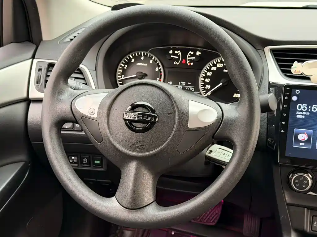 Nissan Sylphy — миниатюра 8