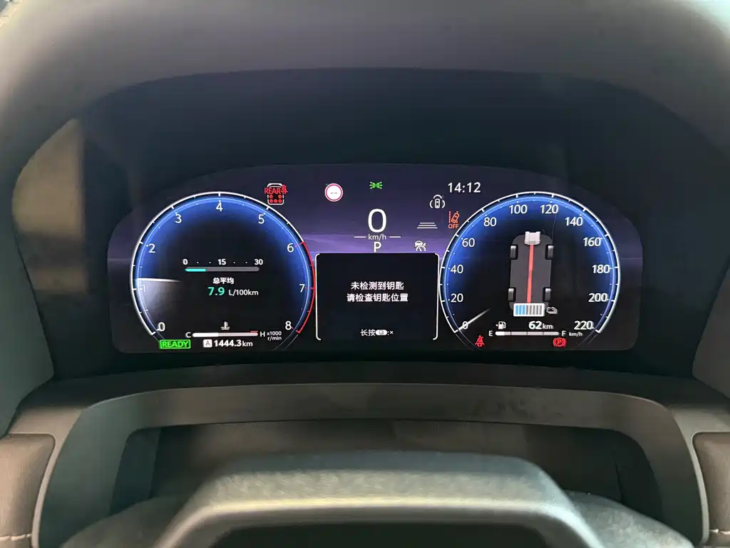 Toyota Alphard — миниатюра 9