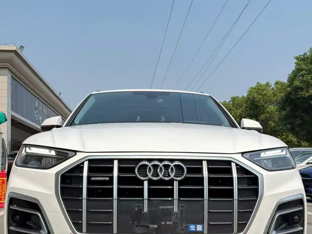 Audi Q5L — миниатюра 2