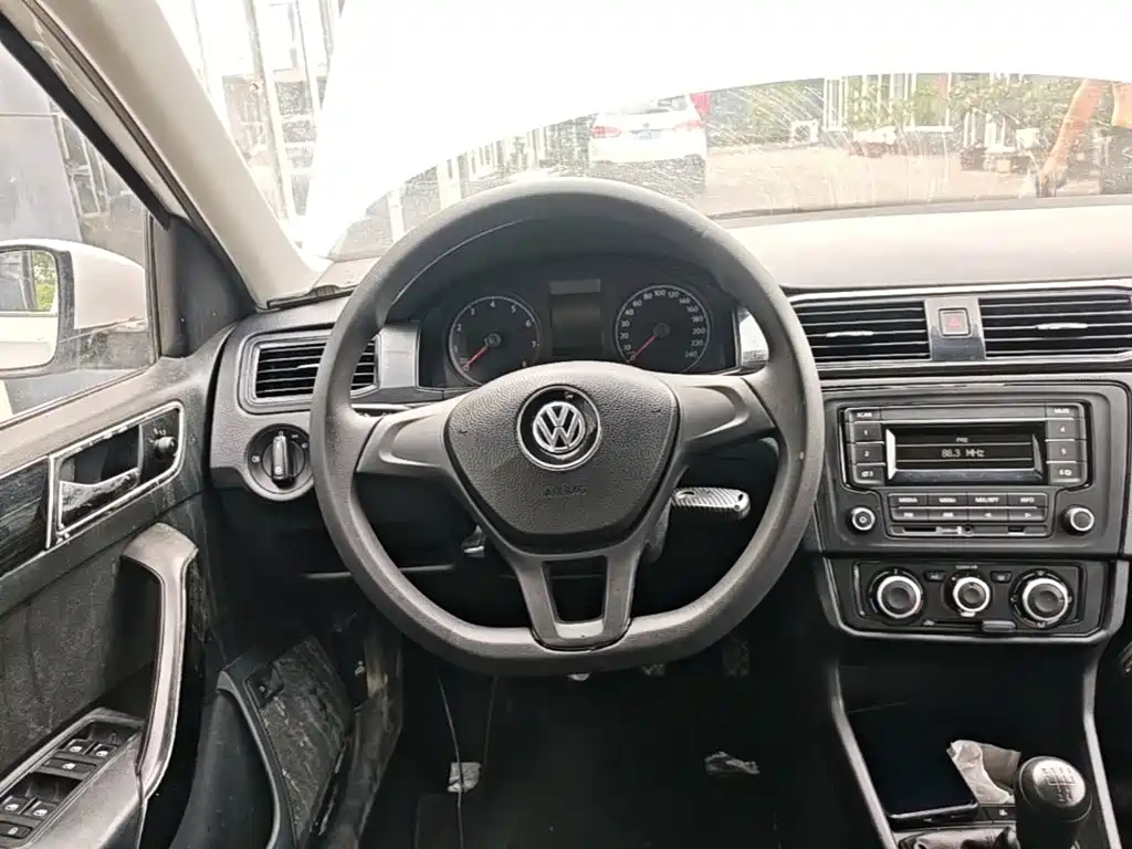 Volkswagen Santana — миниатюра 11