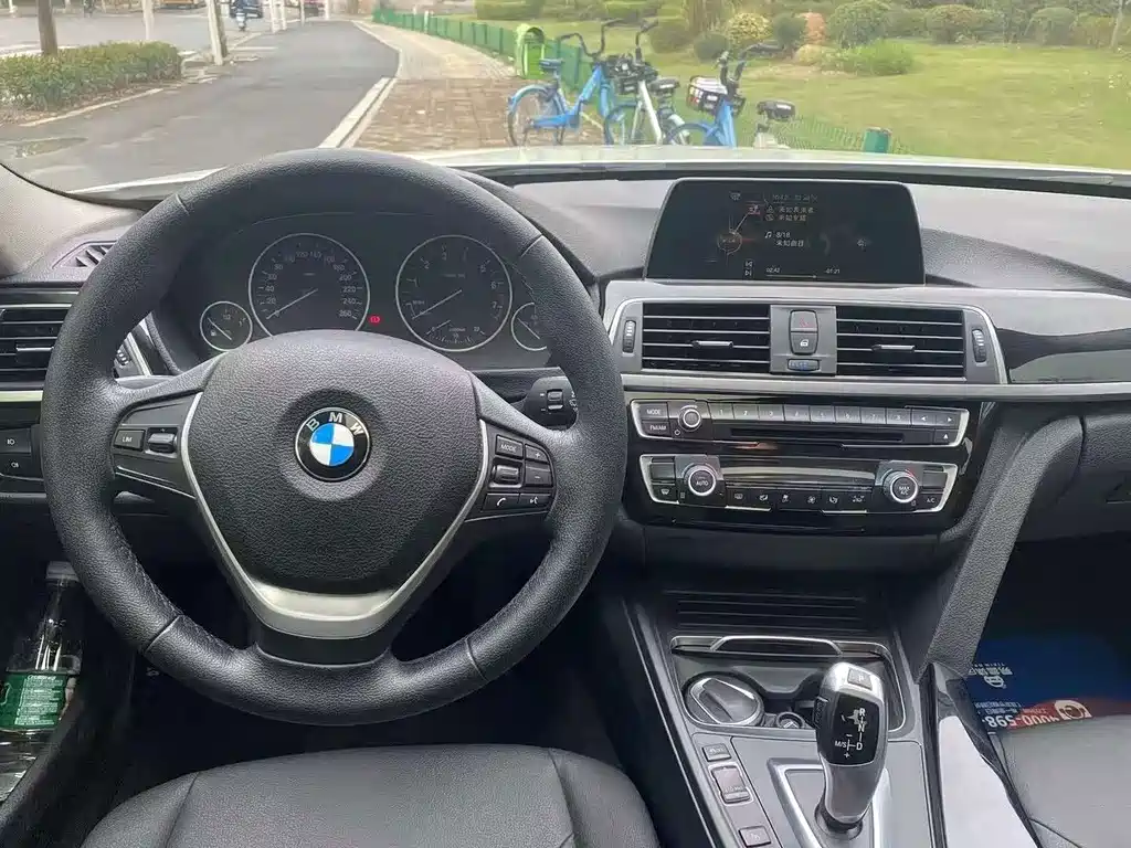 BMW 3 Series — миниатюра 6