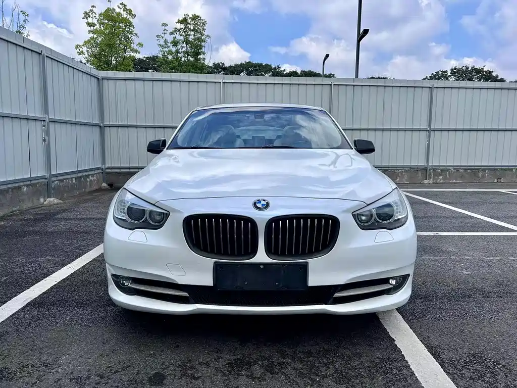 BMW 5 Series GT — миниатюра 2
