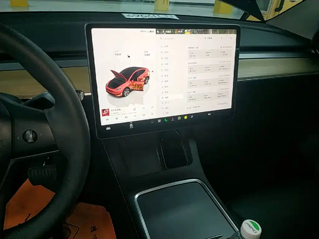 Tesla Model Y — миниатюра 13