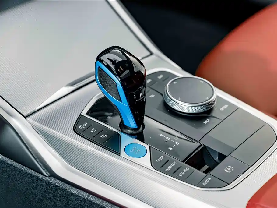 BMW i4 — миниатюра 16