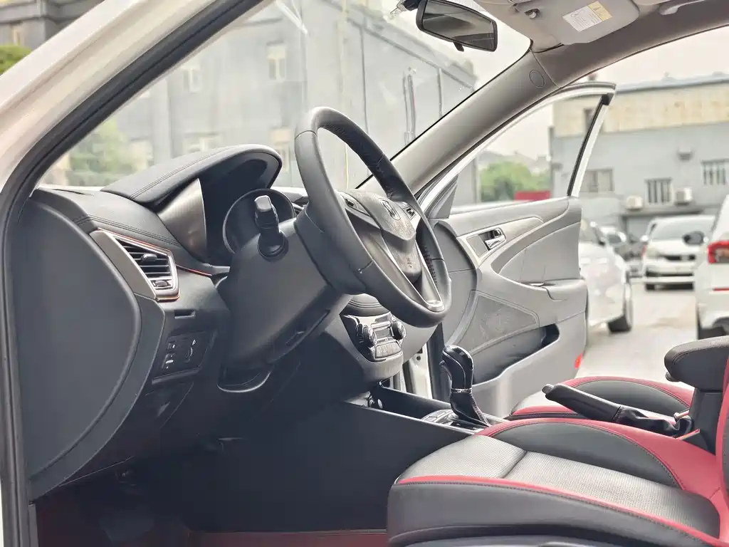 Changan Eado XT — миниатюра 11