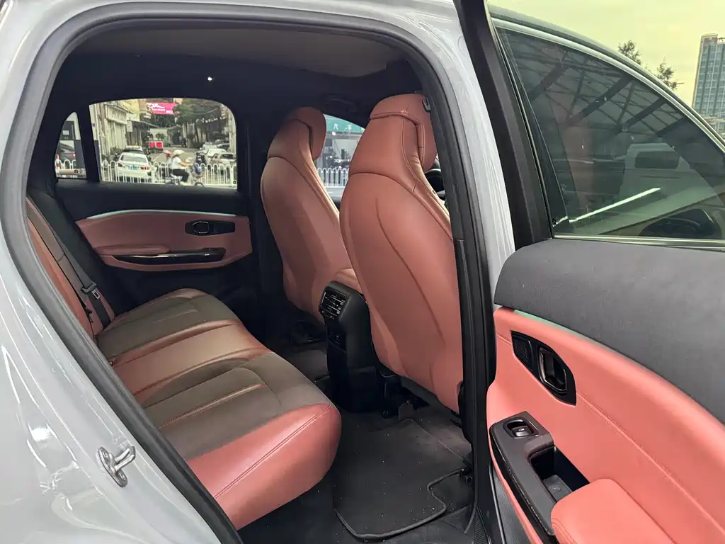 NIO EC6 — миниатюра 14
