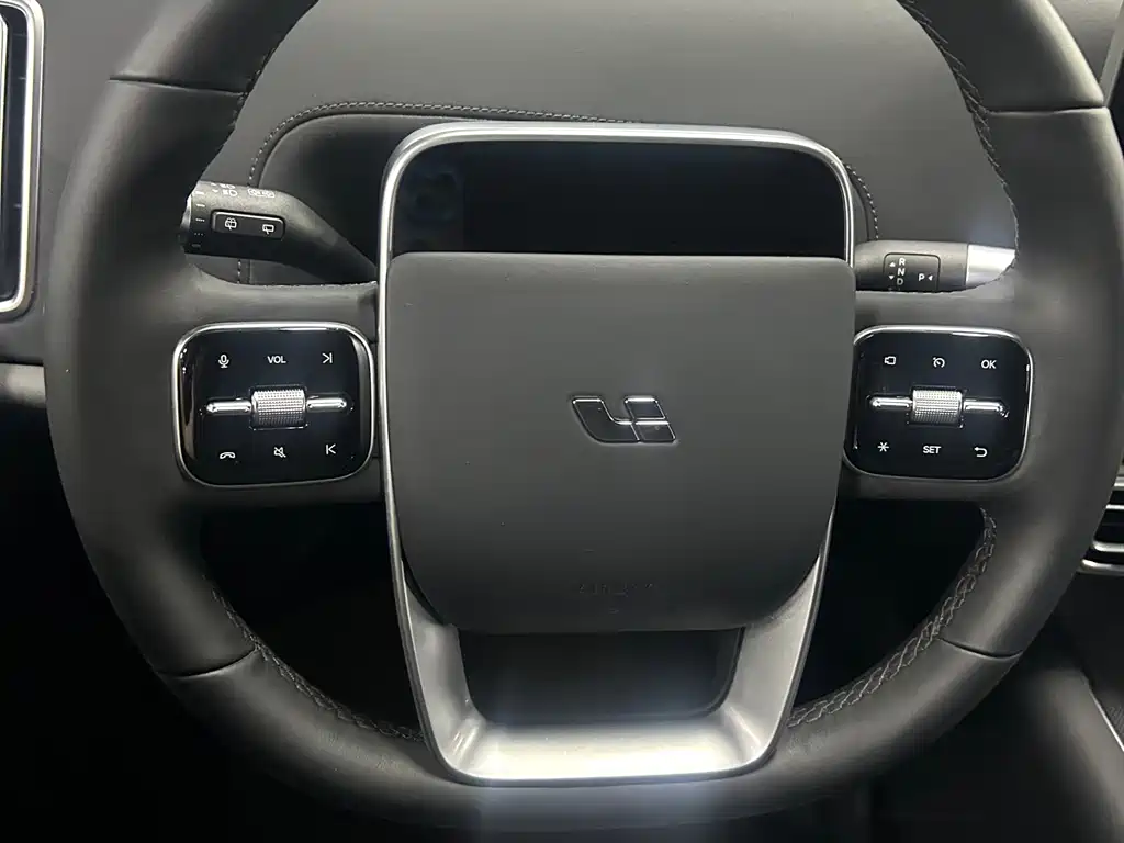 Li Auto Li L8 — миниатюра 16