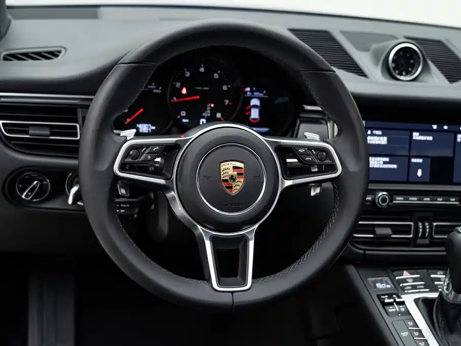 Porsche Macan — миниатюра 12