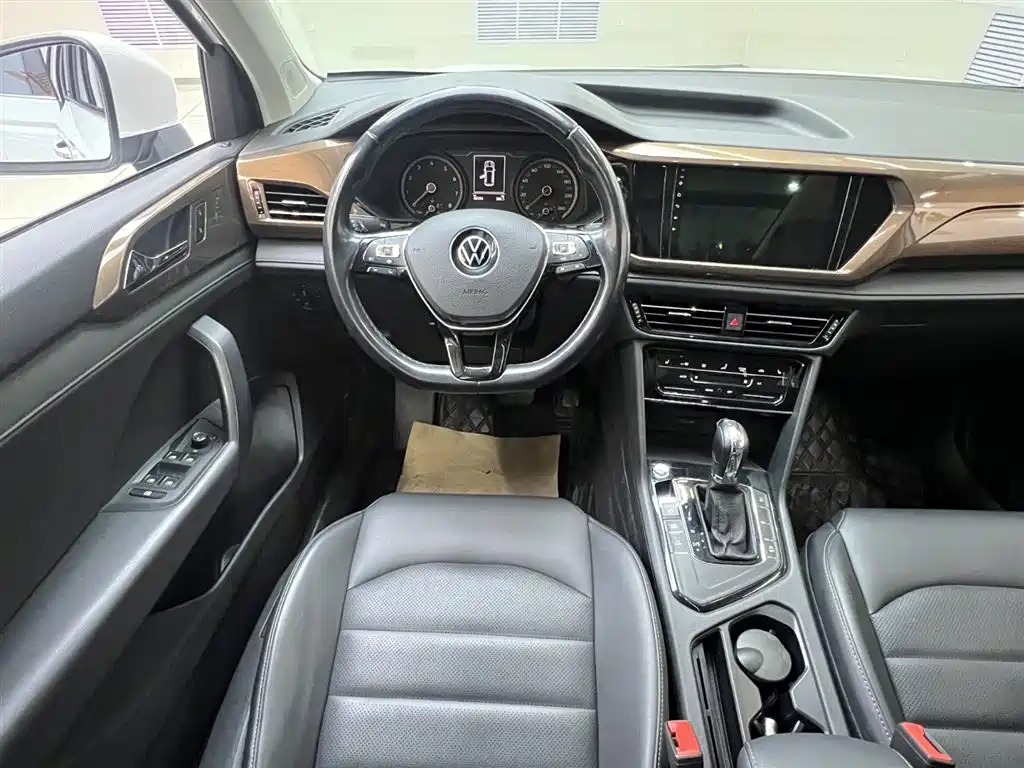 VOLKSWAGEN TUYUE