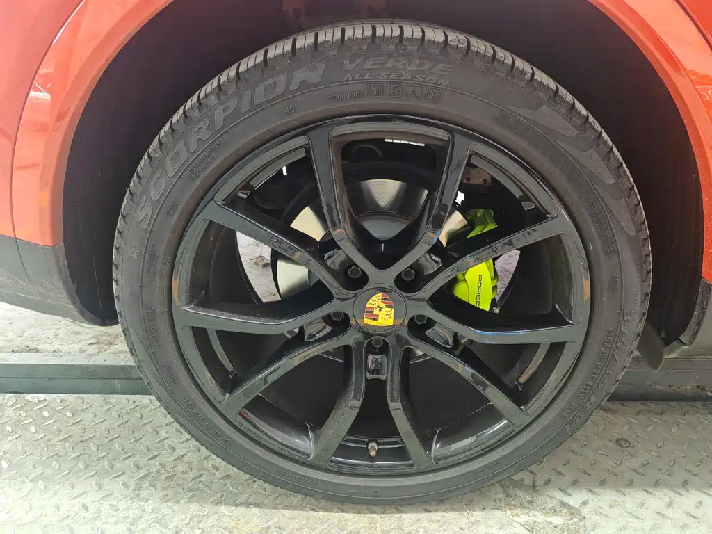 Porsche Cayenne Hybrid — миниатюра 21
