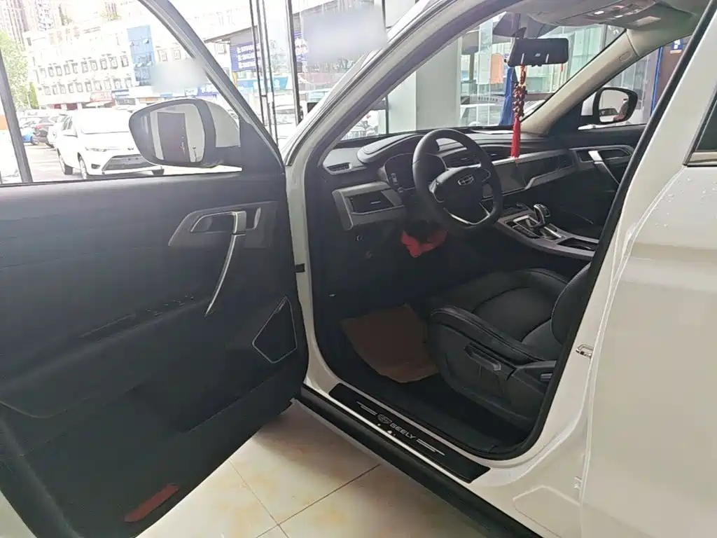 Geely Boyue — миниатюра 16