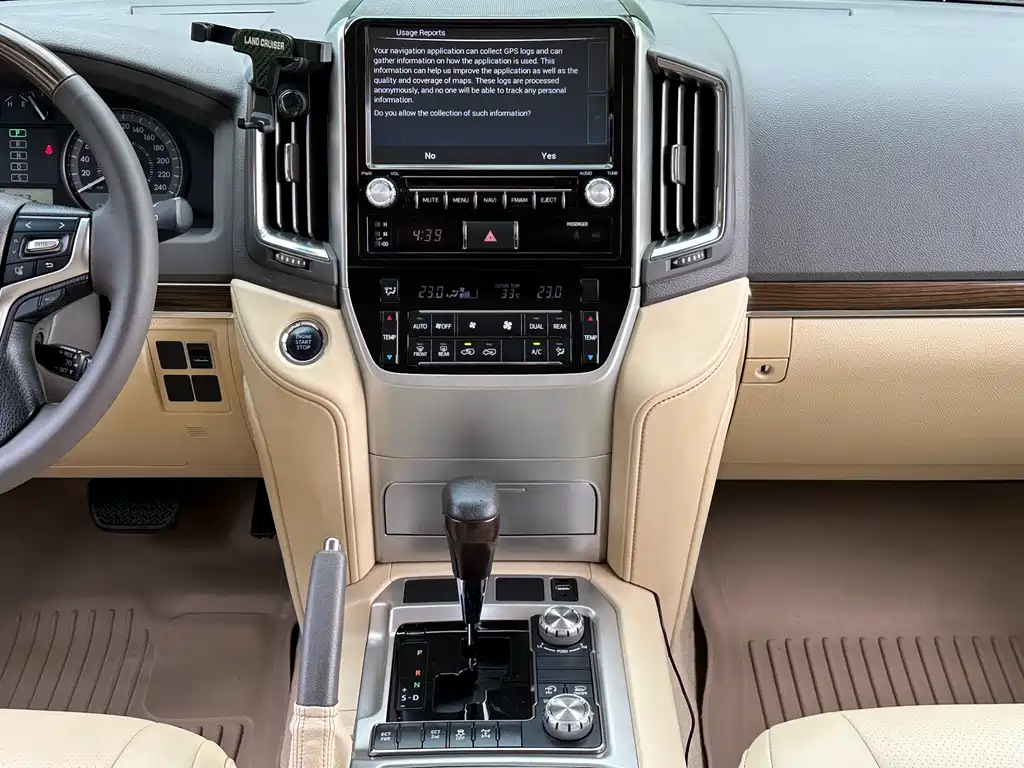 Toyota Land Cruiser 2018 4.6L AT