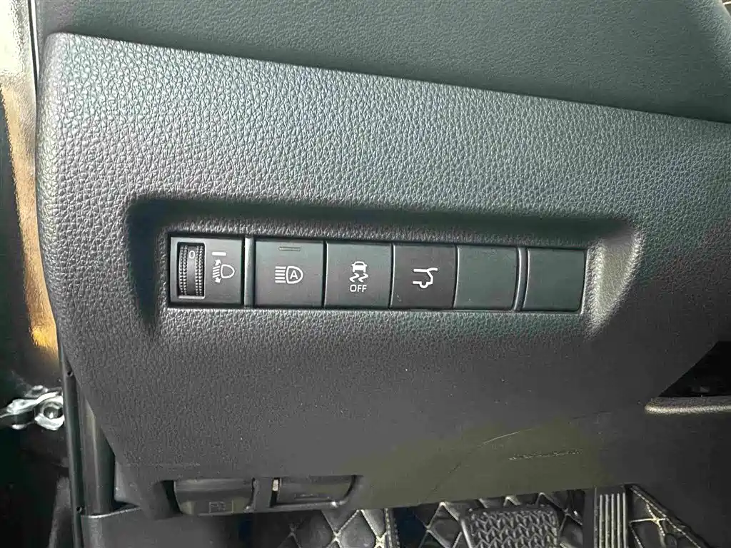 Toyota Harrier — миниатюра 12