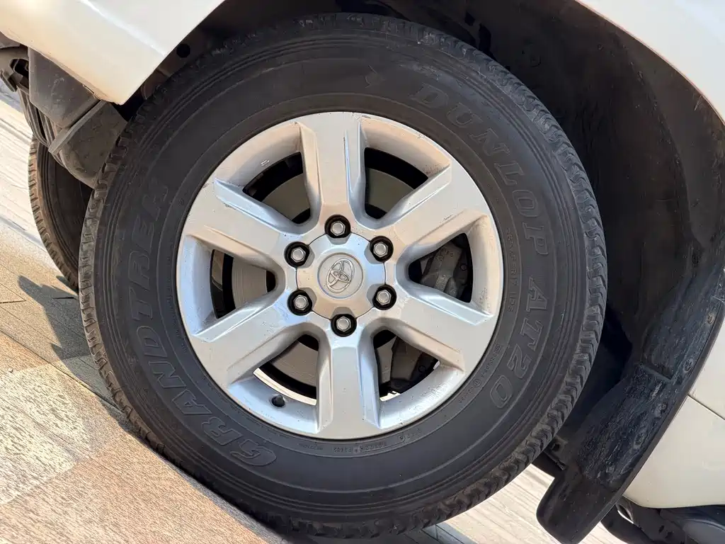 Toyota Prado — миниатюра 26