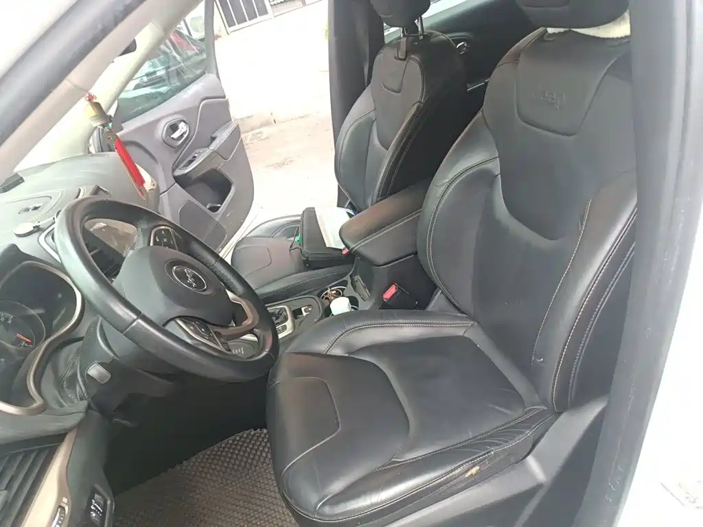 Jeep Cherokee — миниатюра 11