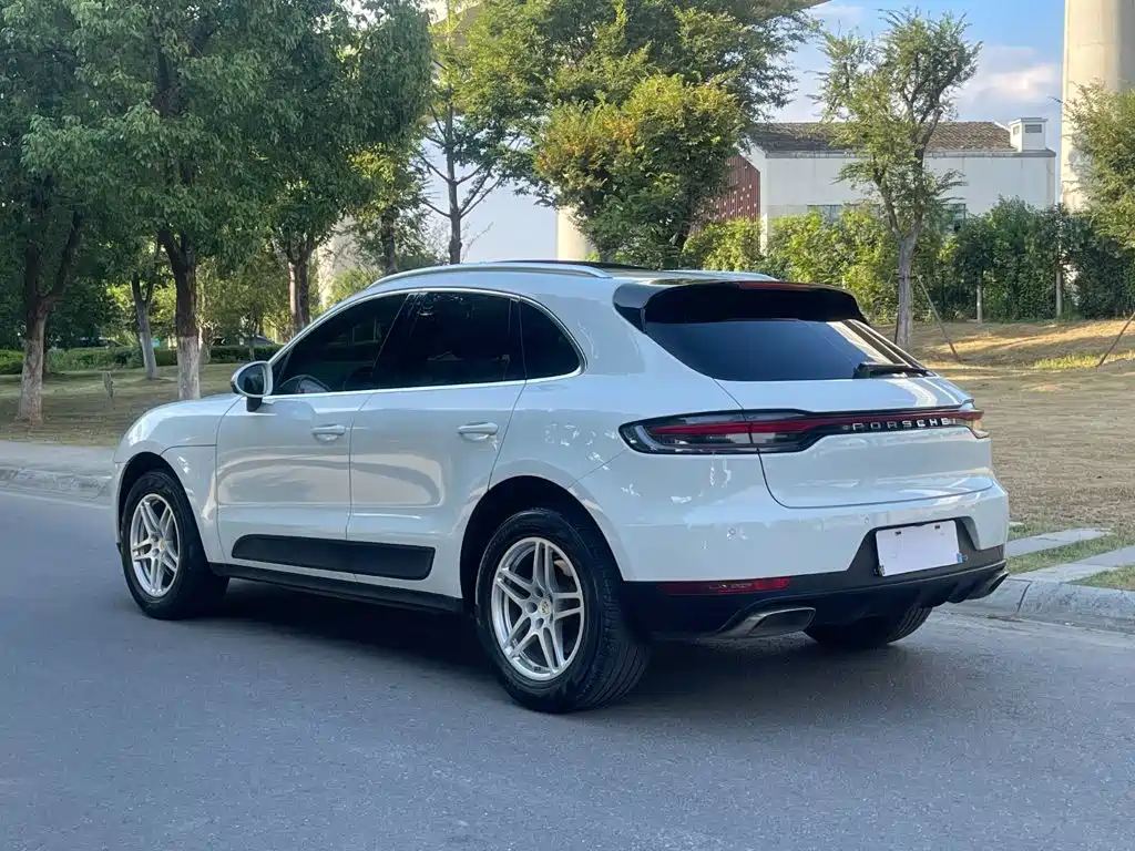 Porsche Macan — миниатюра 6