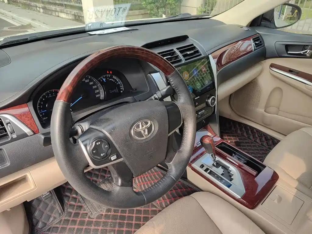 Toyota Camry — миниатюра 9