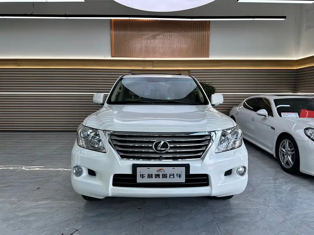 Lexus LX 2009 570