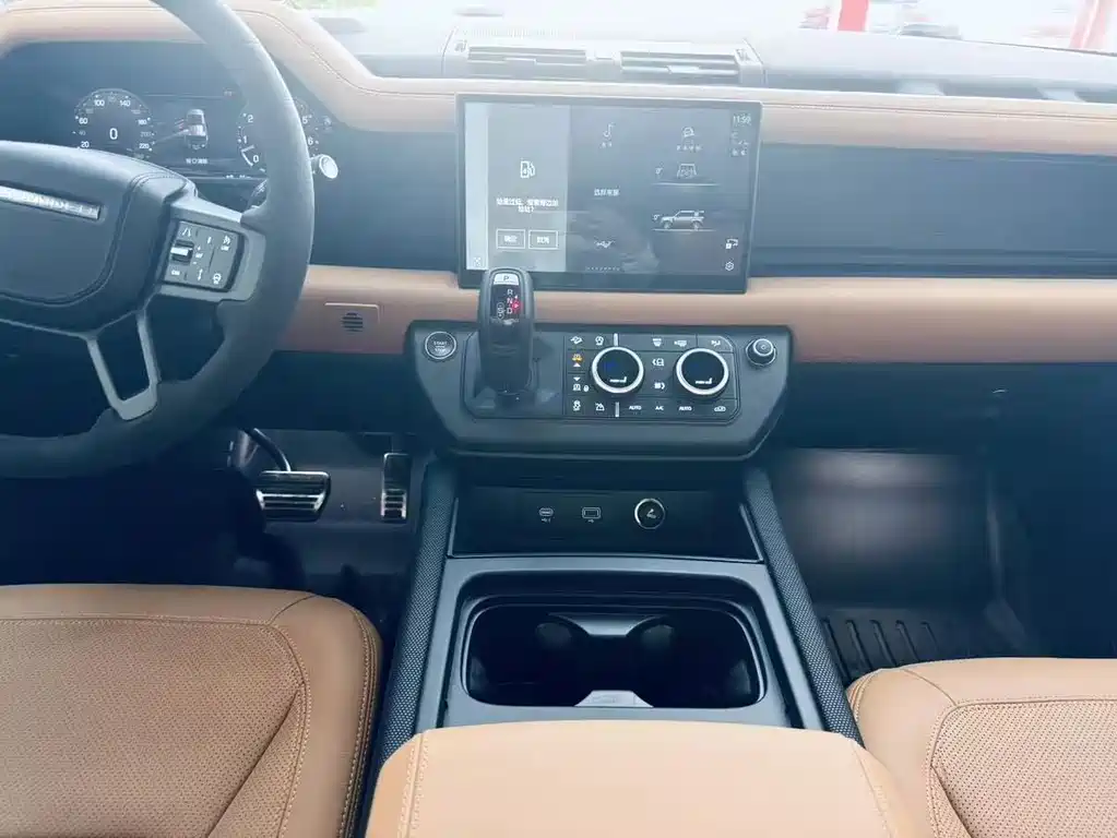 Land Rover Defender — миниатюра 25