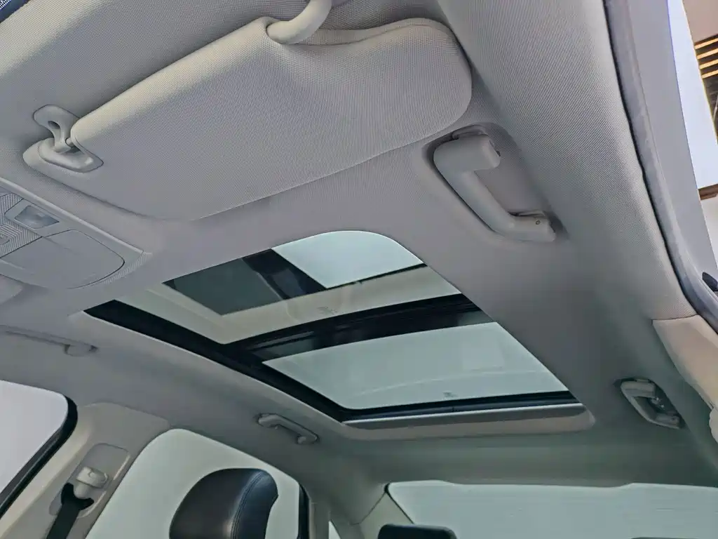 Ford Taurus — миниатюра 8