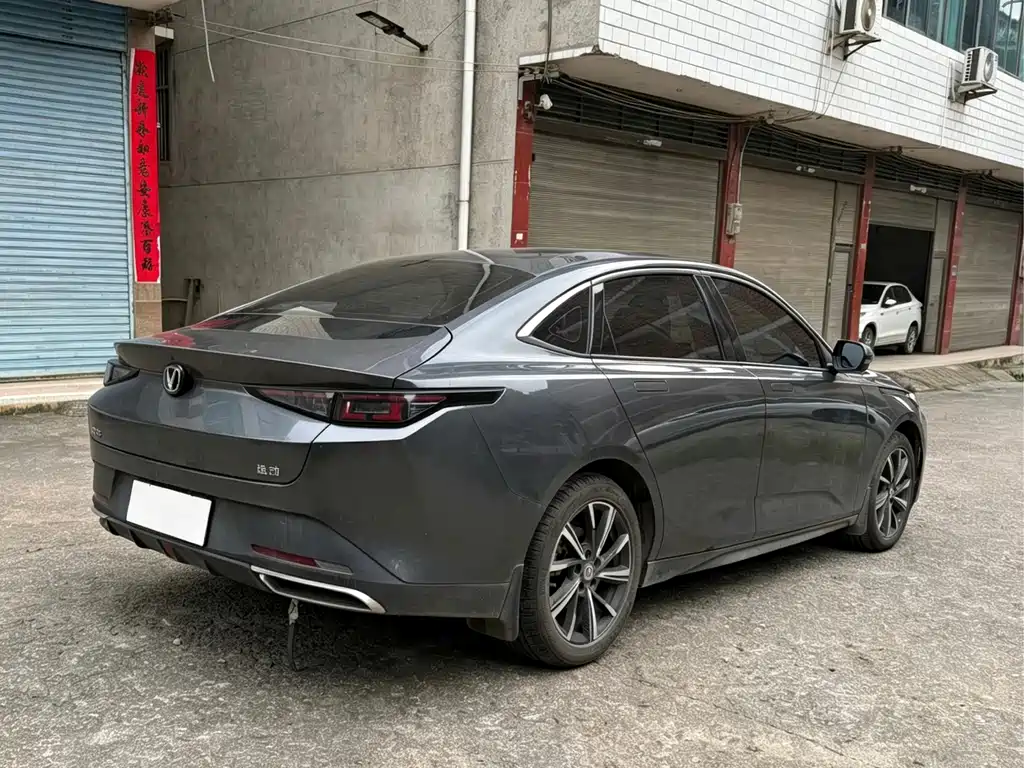 Changan Eado — миниатюра 7