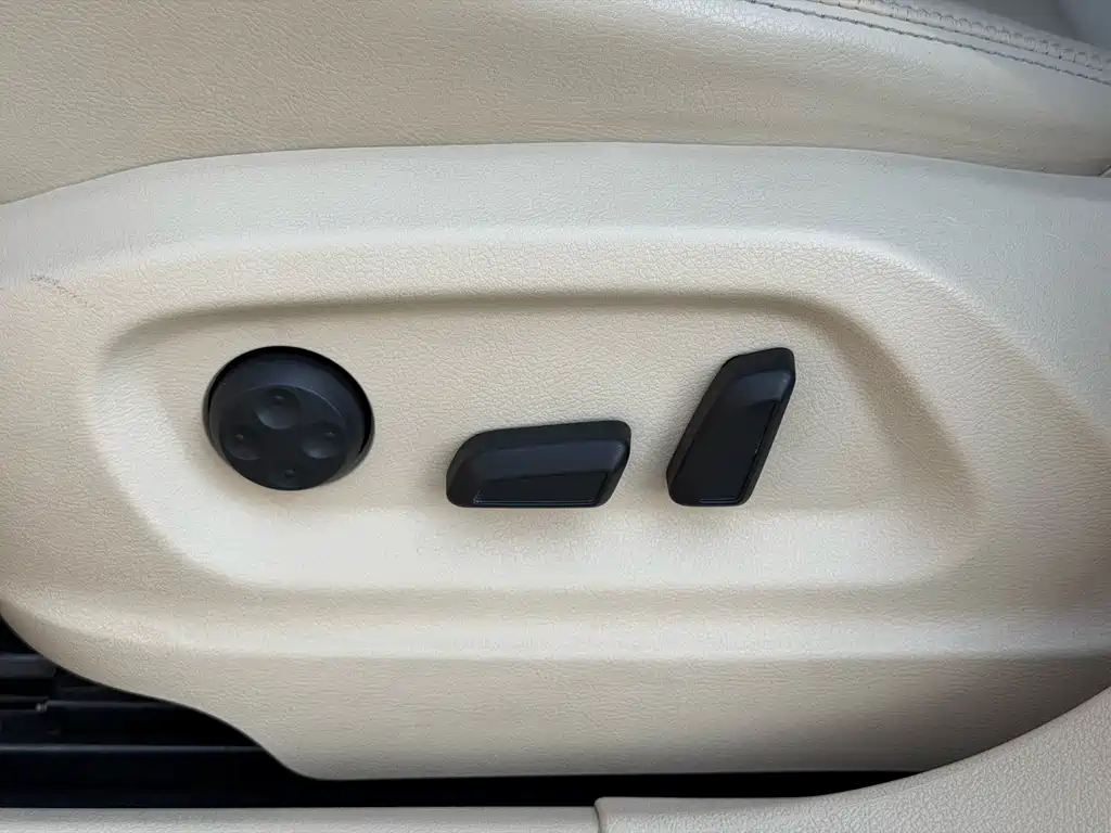 Volkswagen Tiguan — миниатюра 8