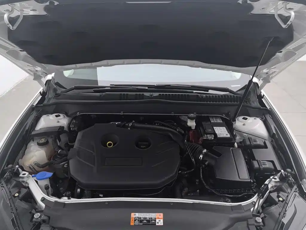 Ford Mondeo — миниатюра 6