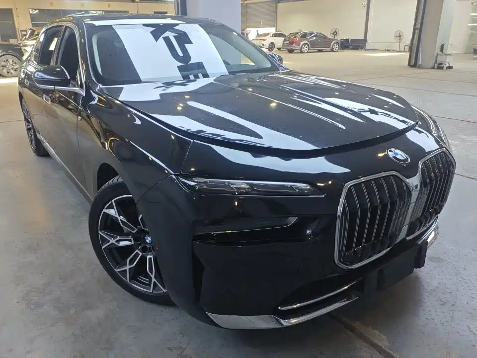 BMW 7 Series — миниатюра 2