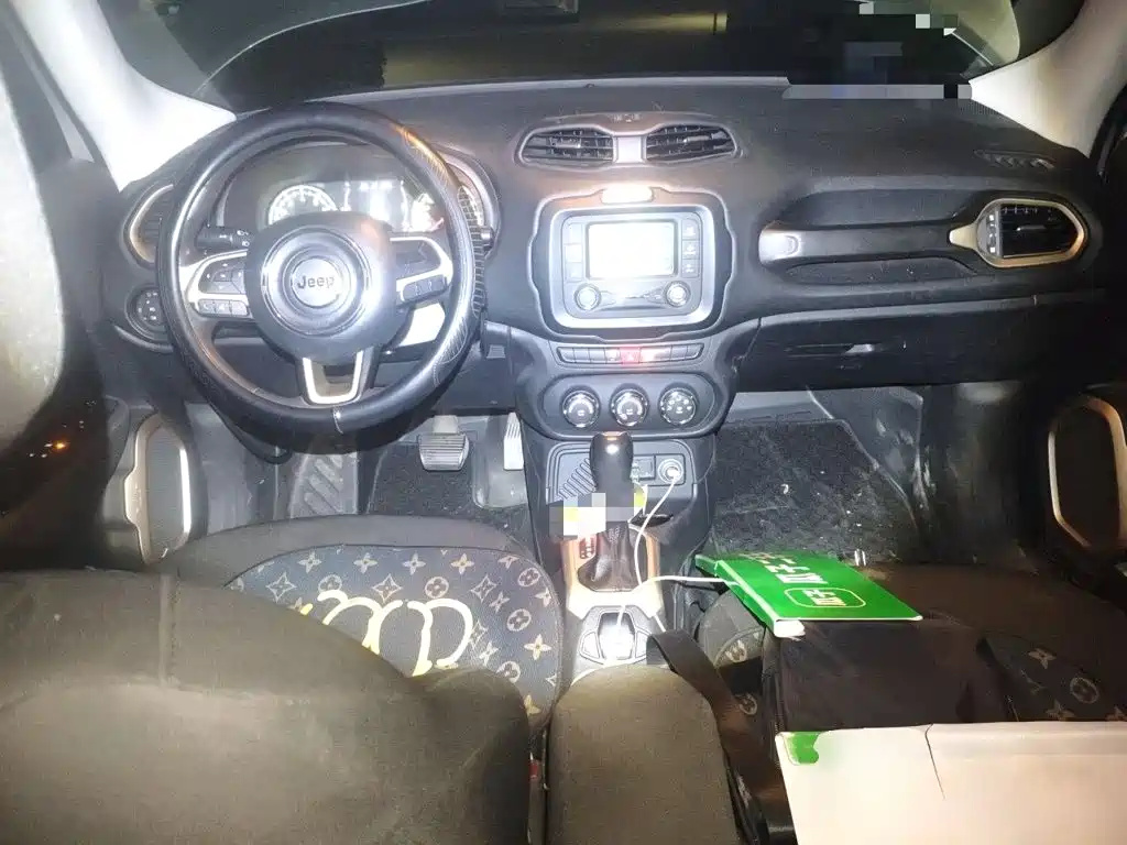 Jeep Renegade — миниатюра 5
