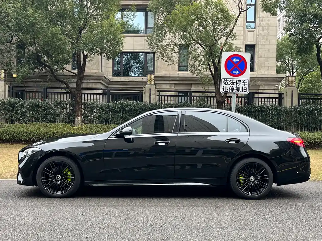 Mercedes-Benz C-Class — миниатюра 5