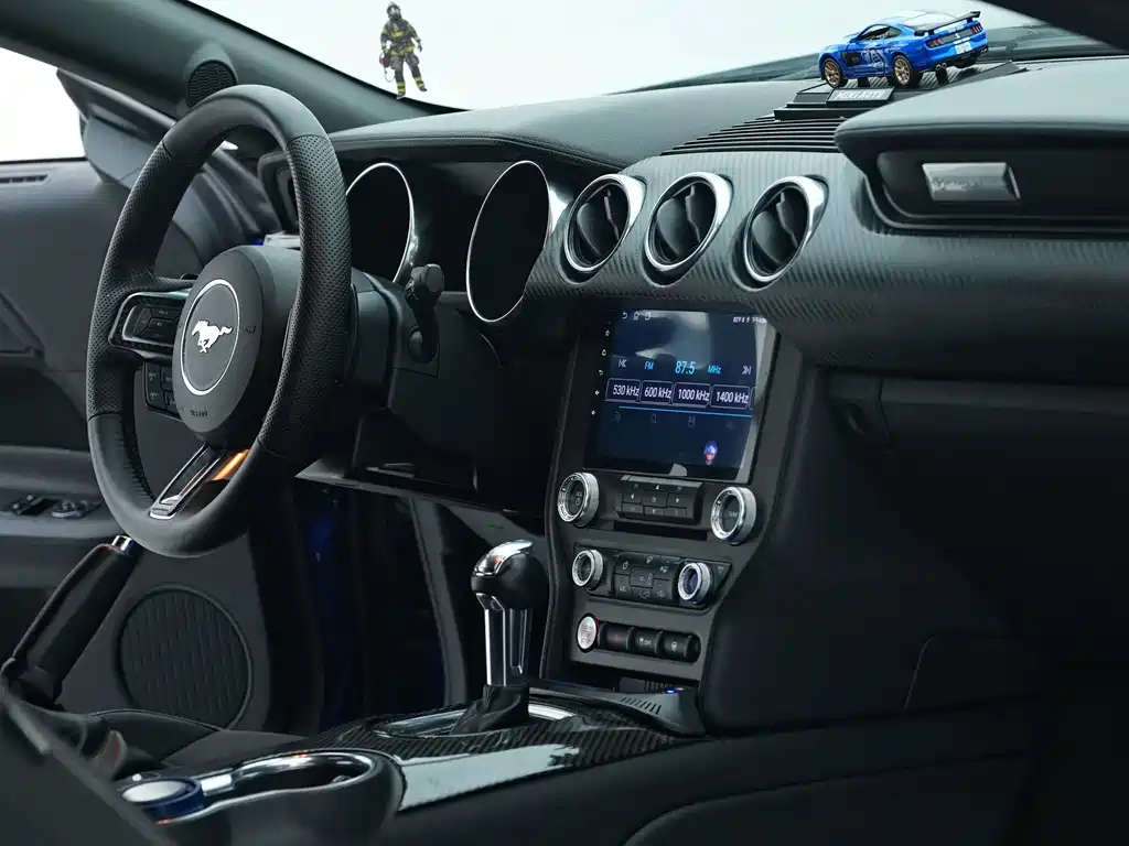 Ford Mustang — миниатюра 5