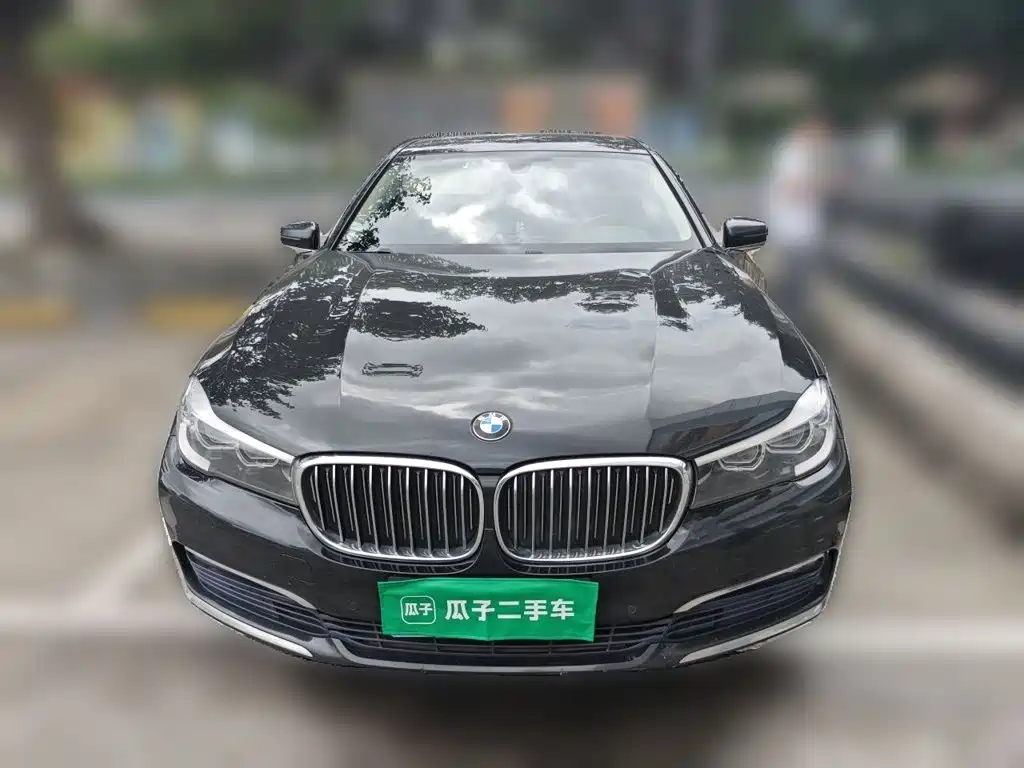 BMW 7 Series — миниатюра 24